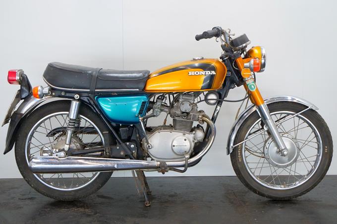 Classic Motorcycle  Honda CB 125 1971 125cc 2 cyl ohc